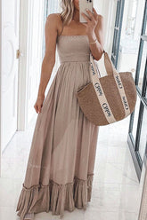 Maxikleid mit Stufendesign, Rüschen und Riemchen auf der Rückseite